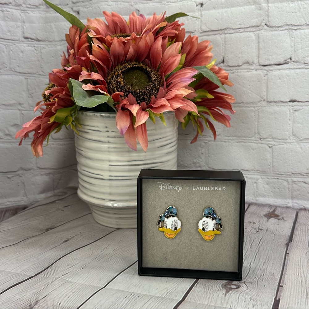 Disney baublebar post earrings donald duck with rhinestones